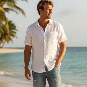 Men's White Short-Sleeve Button-Up Shirt